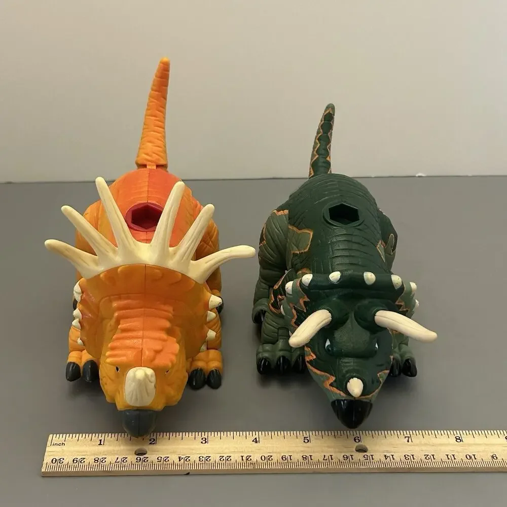 Imaginext Styracosaurus and Triceraptors Dinosaur Action Figure Head & Legs Move